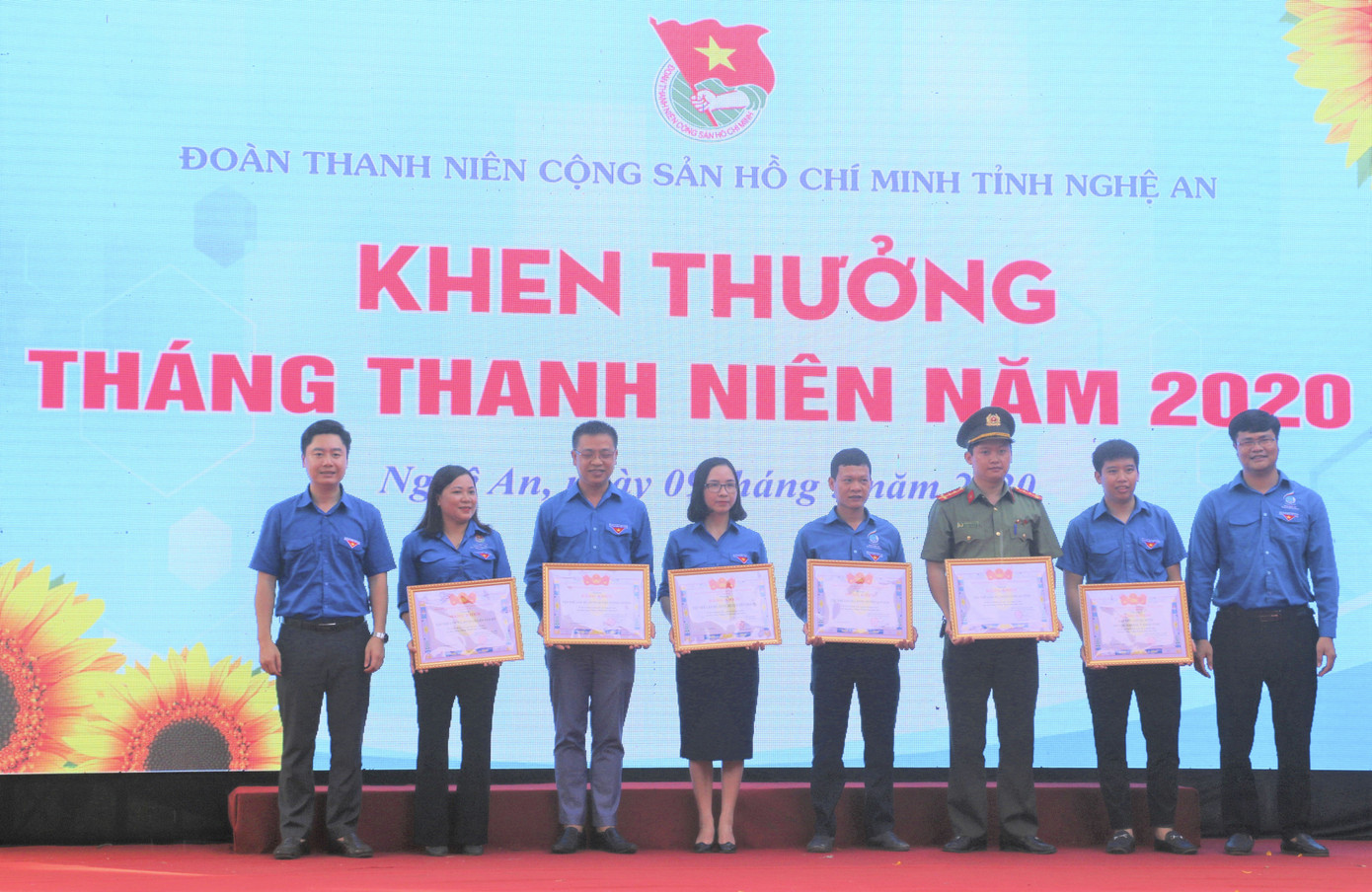 Tỉnh đoàn Nghệ An tuyên dương 26 thanh thiếu nhi tiêu biểu ảnh 6