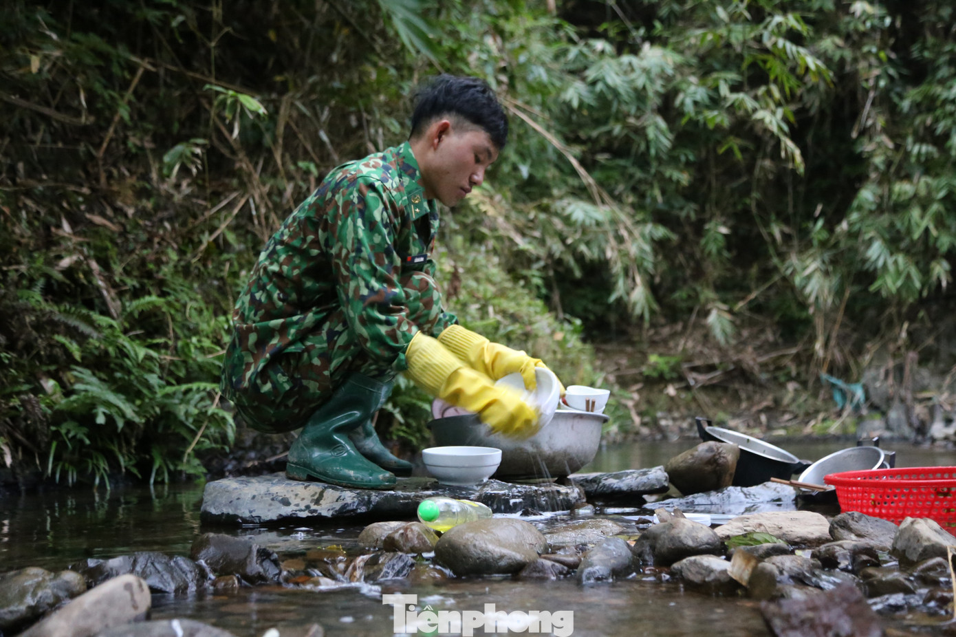 Đạp đá nhọn, đội sương khuya, bộ đội biên phòng đêm ngày tuần tra biên giới ảnh 11