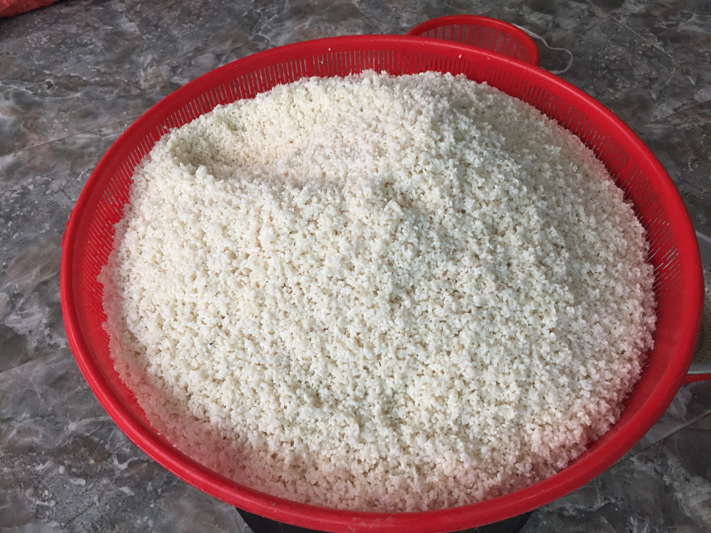 Ấm lòng những nồi bánh chưng cứu đói dân vùng lũ ảnh 5