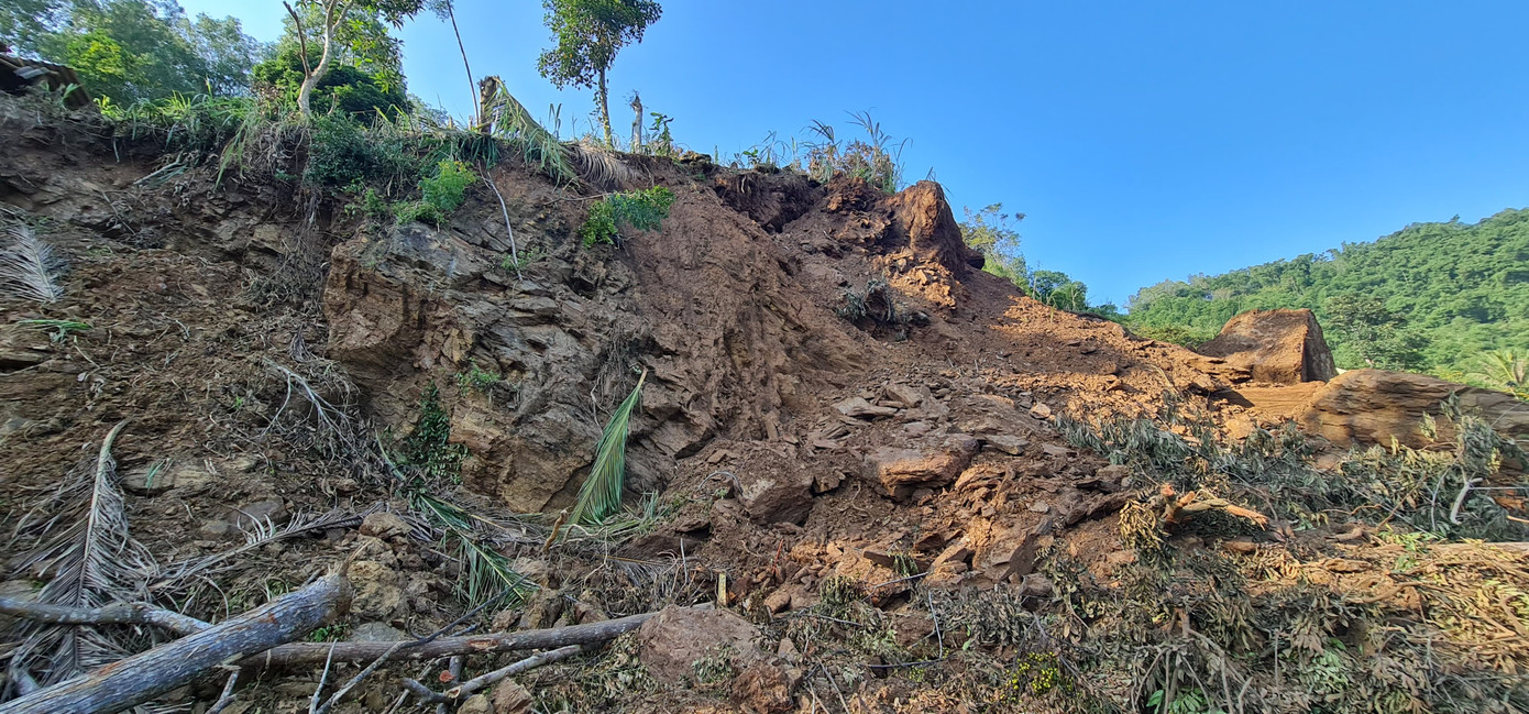 Sạt lở cả quả đồi ở Nghệ An, đe dọa tính mạng 60 người dân ảnh 7