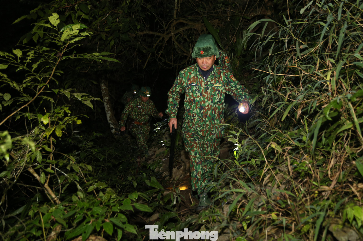 Đạp đá nhọn, đội sương khuya, bộ đội biên phòng đêm ngày tuần tra biên giới ảnh 10