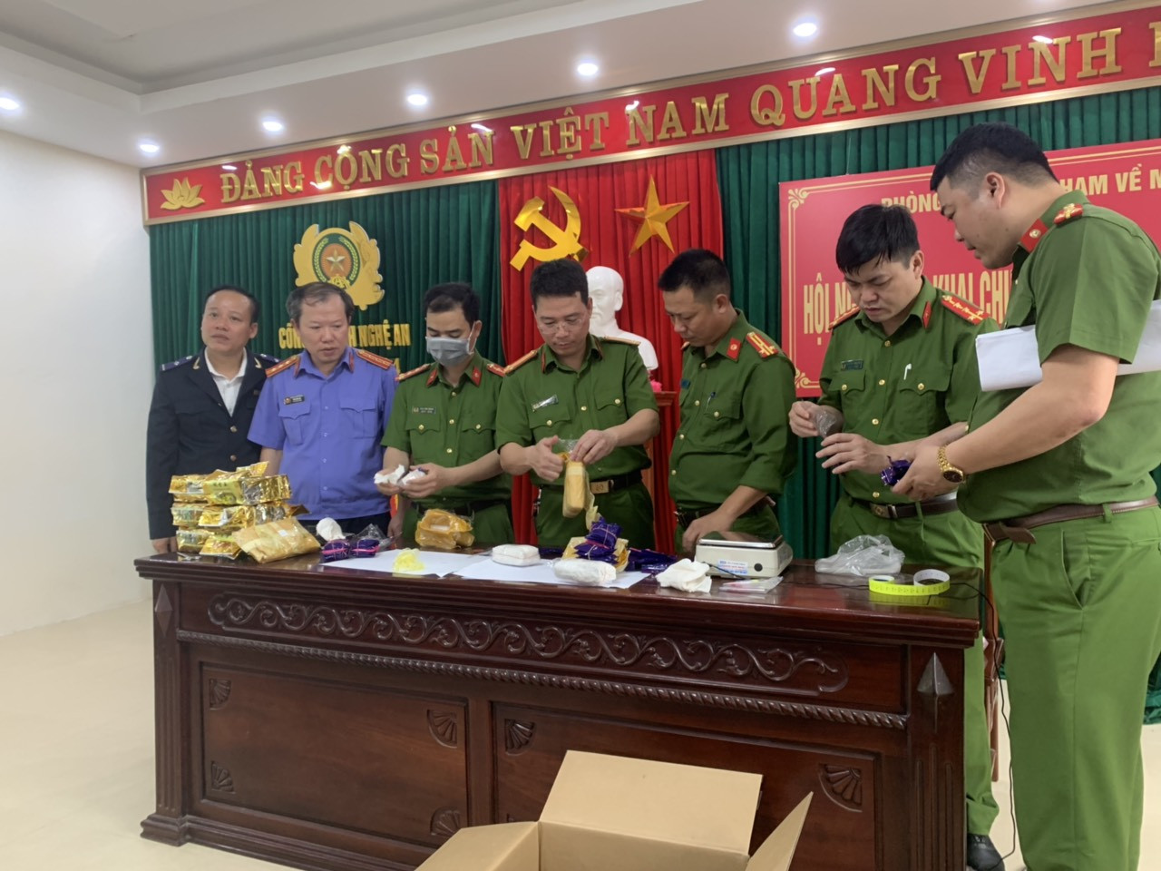 Bắt nhóm đối tượng vận chuyển ma túy ra phía Bắc tiêu thụ ảnh 2