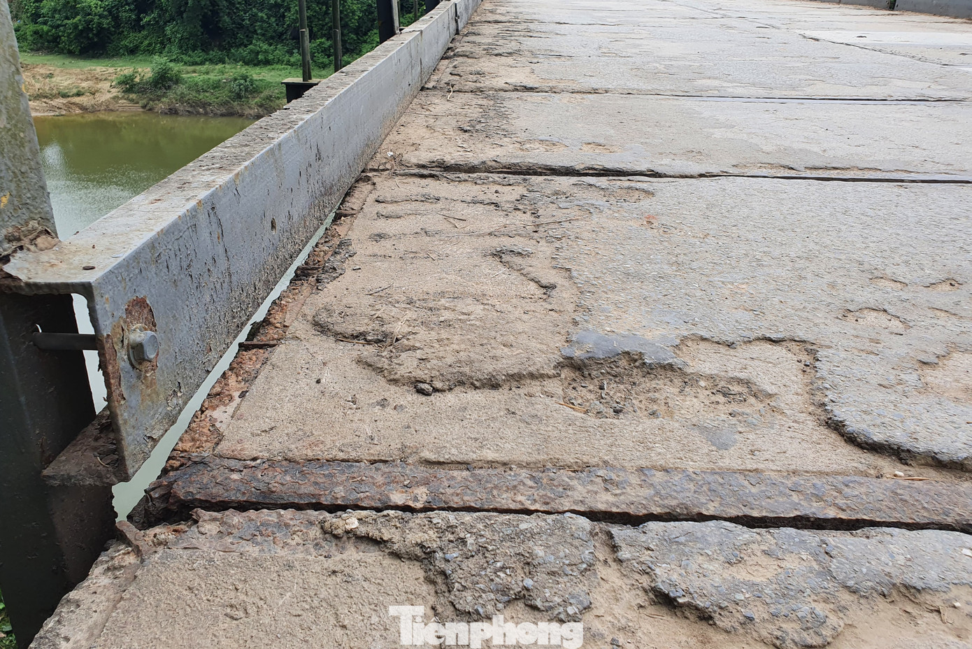 Tai nạn 5 người tử vong ở Nghệ An: Cầu treo xuống cấp nghiêm trọng ảnh 5