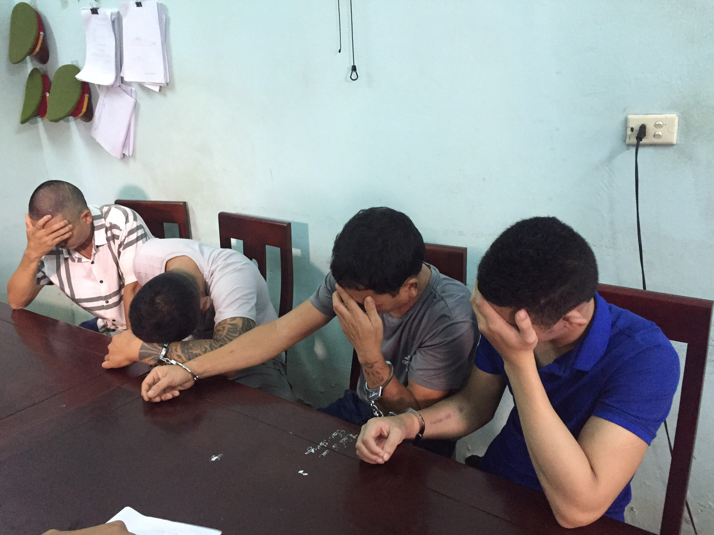 Nhóm 'cẩu tặc' sử dụng vũ khí trộm 1.000kg chó chỉ trong một đêm ảnh 1