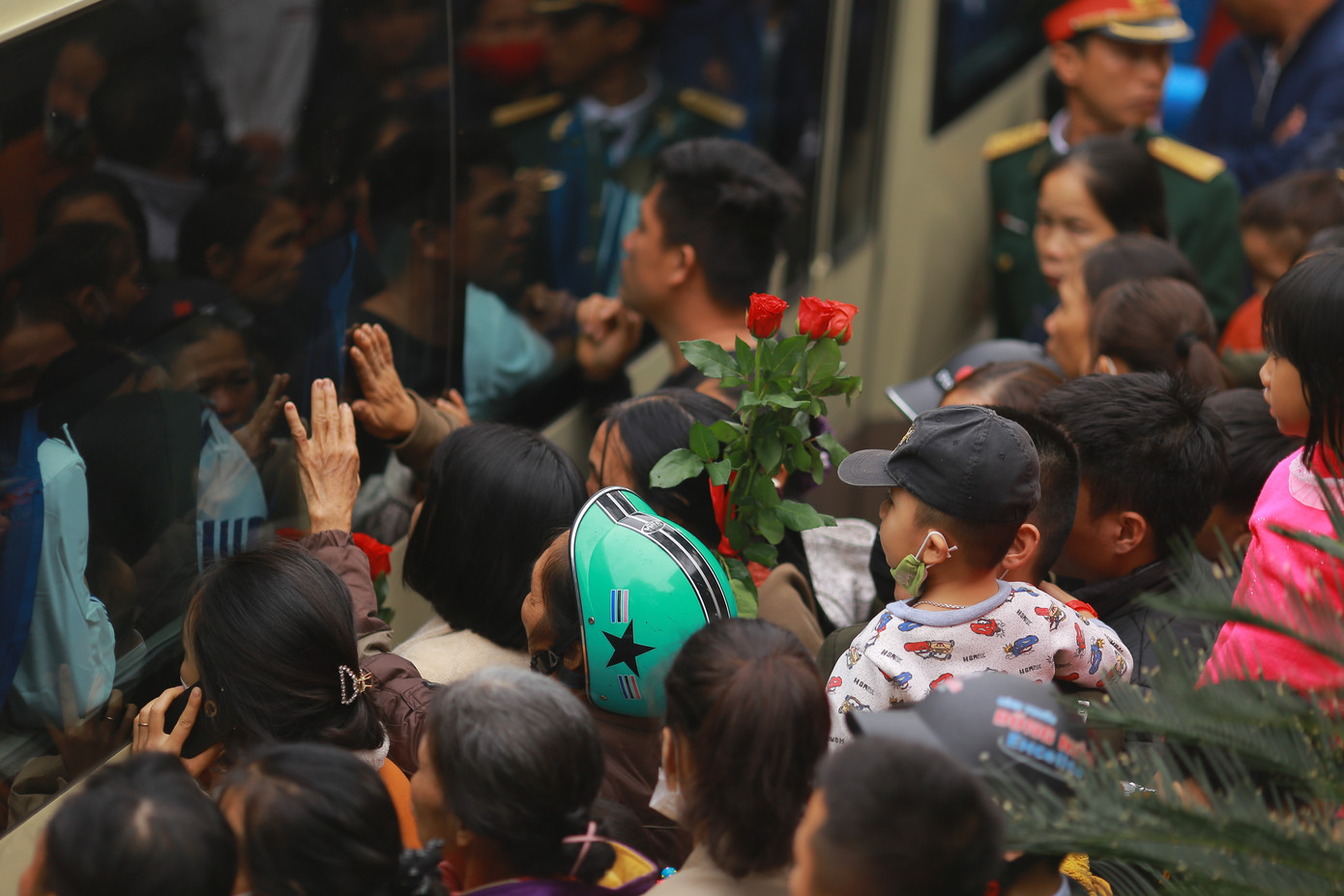 Hơn 1.000 thanh niên Hà Tĩnh lên đường nhập ngũ ảnh 8