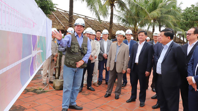 Nhiều lãnh đạo tỉnh Nghệ An thuộc diện cách ly tại nhà đã quay lại làm việc ảnh 1