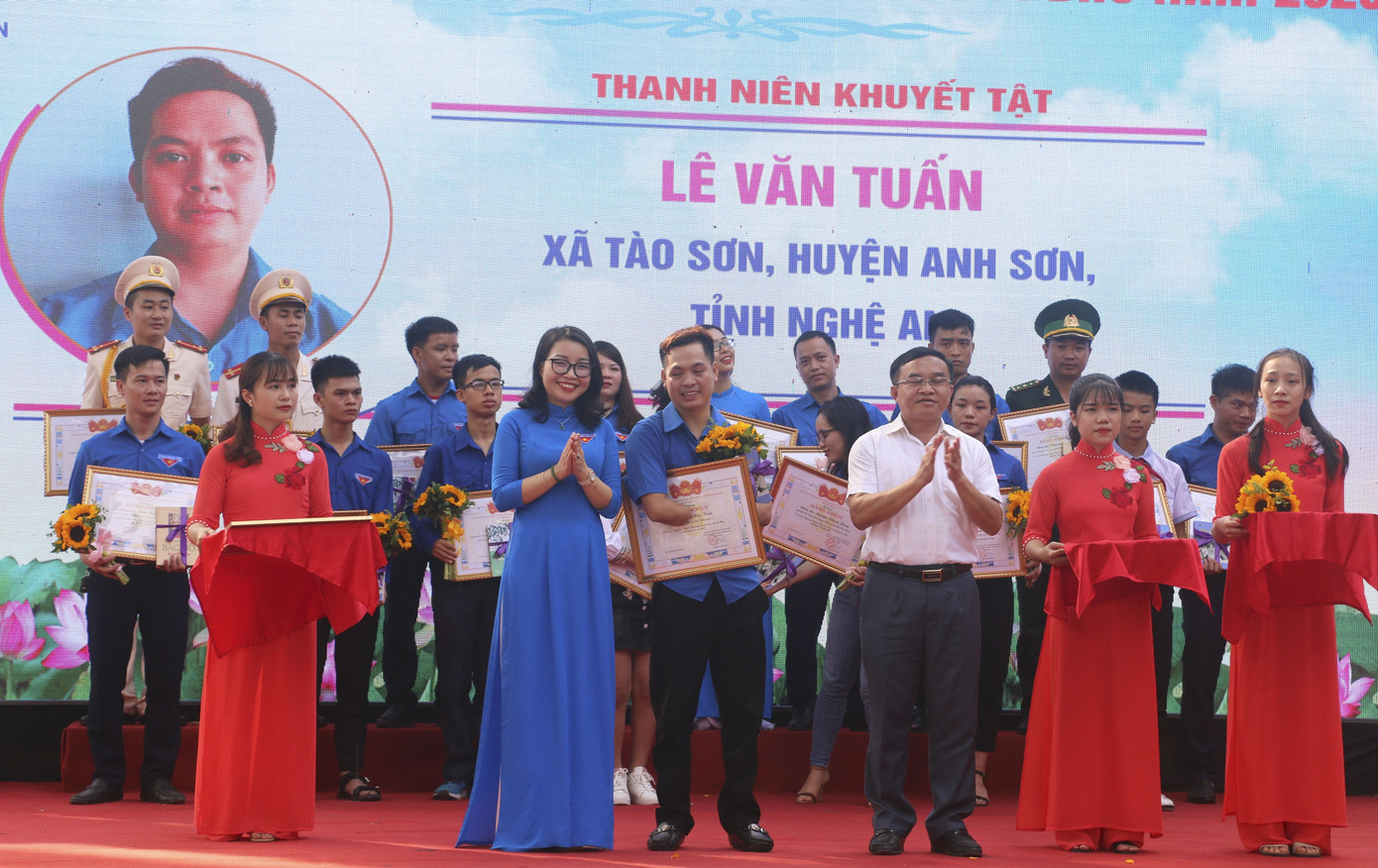 Tỉnh đoàn Nghệ An tuyên dương 26 thanh thiếu nhi tiêu biểu ảnh 3