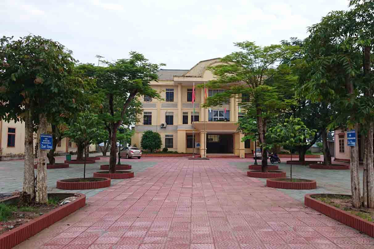 Nghệ An: Phát hiện Chủ tịch và 2 phó chủ tịch xã dùng bằng giả ảnh 1