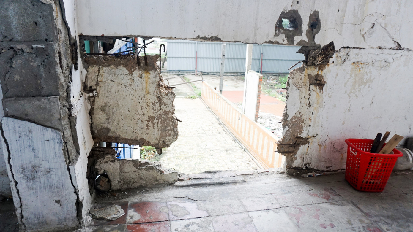 Chung cư nứt toác, hàng ngàn cư dân di dời khẩn cấp ảnh 8