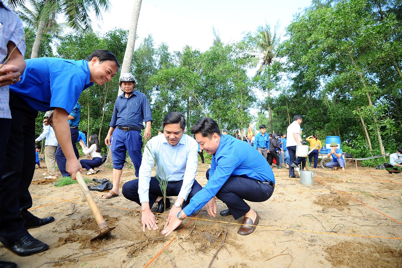 Trung ương đoàn, Tỉnh đoàn Nghệ An ra quân Ngày chủ nhật xanh lần thứ 4 ảnh 8