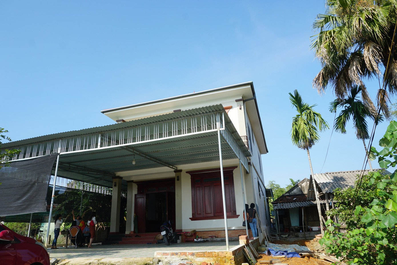 Chuyện về cặp vợ chồng 90 tuổi bất ngờ viết đơn xin thoát nghèo ảnh 4