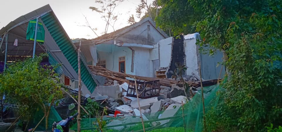 Nổ kinh hoàng ở Nghệ An: 2 người chết, 1 phụ nữ sảy thai phải cắt hai chân ảnh 2