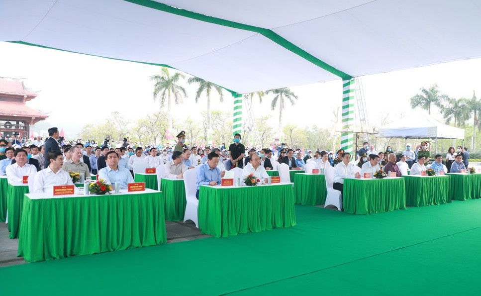 Thủ tướng dự Lễ hưởng ứng Chương trình trồng 1 tỷ cây xanh tại Nghệ An ảnh 3