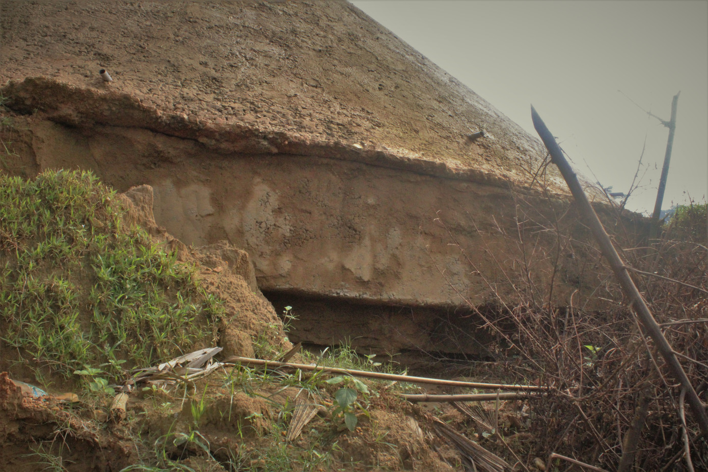 Cầu tiền tỷ vừa sử dụng 1 tháng đã hỏng sau lũ ảnh 4