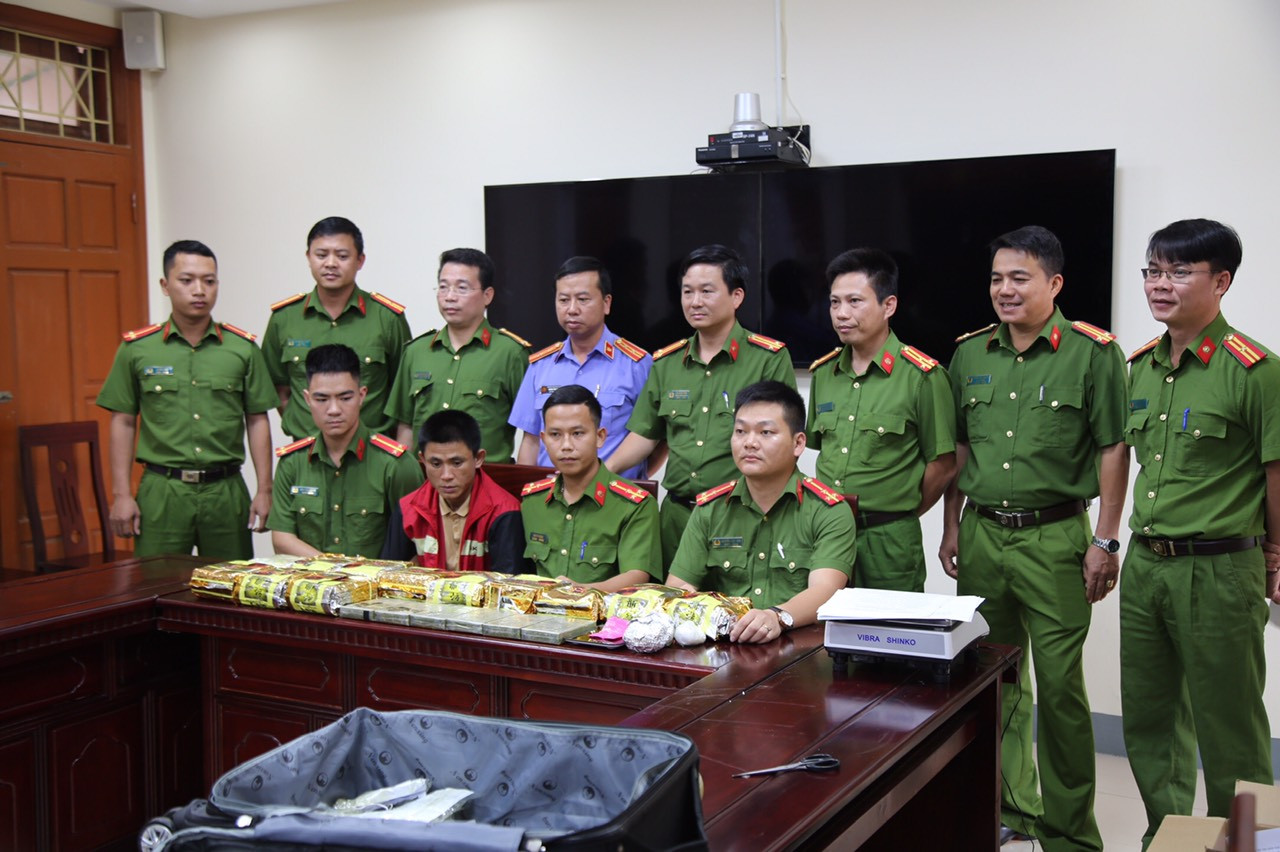 Bắt giữ thợ cơ khí 'ôm' lượng lớn ma túy cất giữ trong nhà ảnh 1