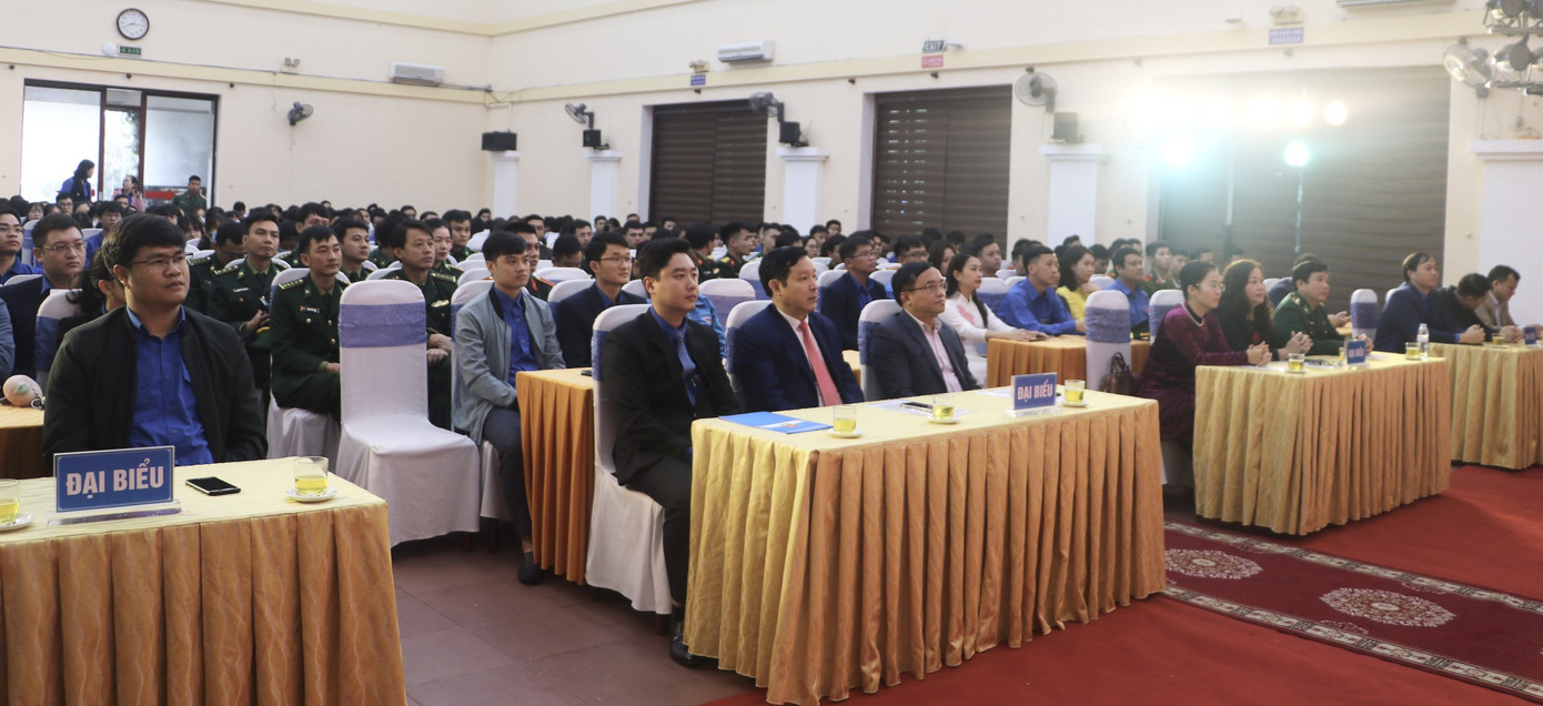 Tỉnh đoàn Nghệ An tuyên dương Đảng viên trẻ tiêu biểu ảnh 1