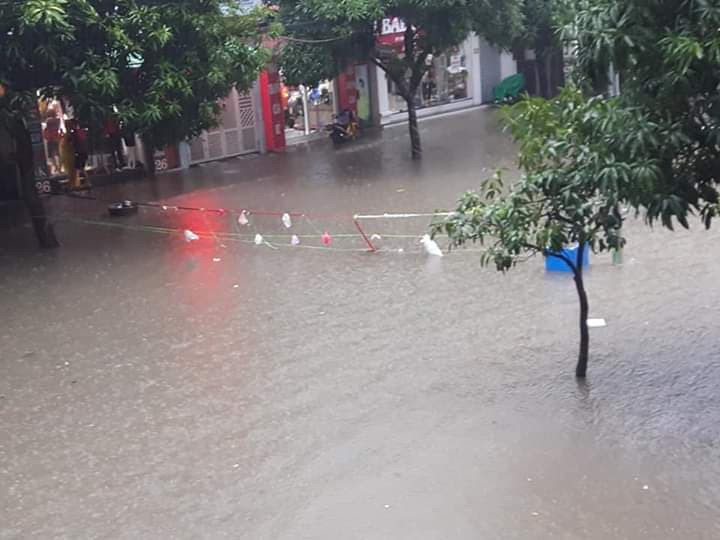 Ngập lụt diện rộng, hàng loạt trường ở Nghệ An thông báo học sinh nghỉ học ảnh 2