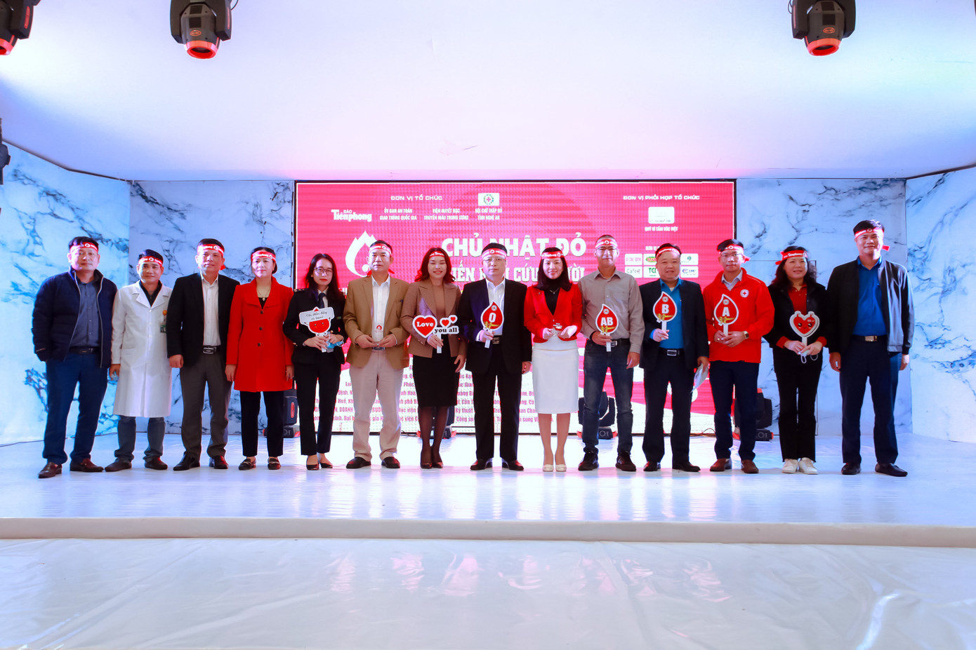 Ấm áp Chủ nhật đỏ tại Nghệ An ảnh 6