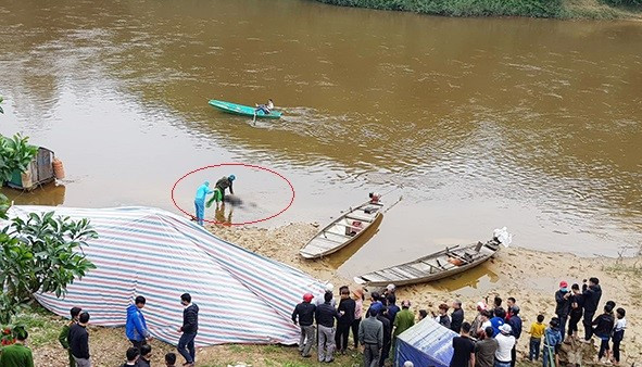 Phát hiện thi thể nam thanh niên mất tích gần 1 tuần dưới sông ảnh 1