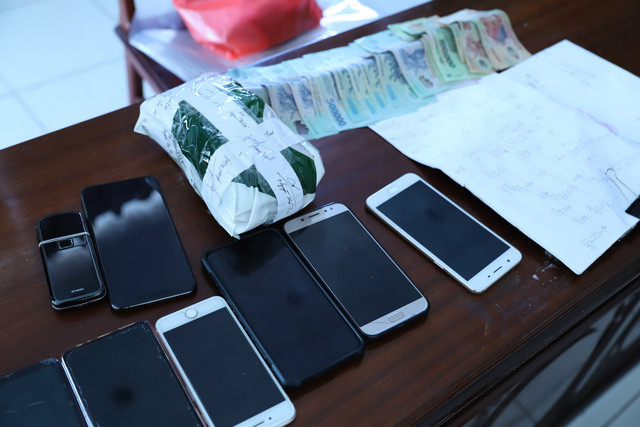 Triệt phá đường dây đánh bạc gần 300 tỷ qua mạng ảnh 2