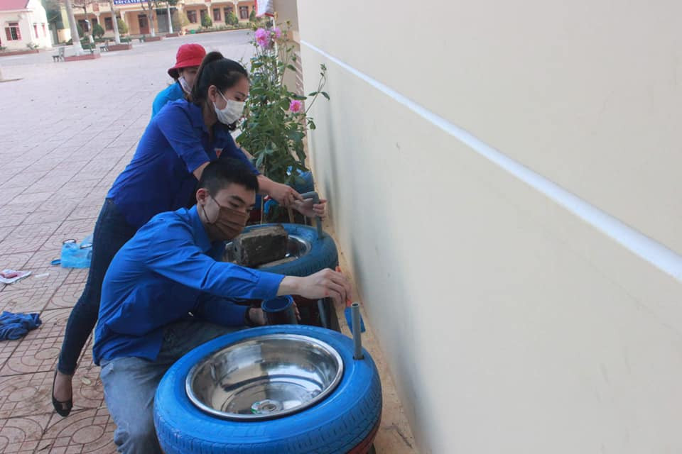 ĐVTN Nghệ An may hàng ngàn khẩu trang tặng người dân chống dịch ảnh 5