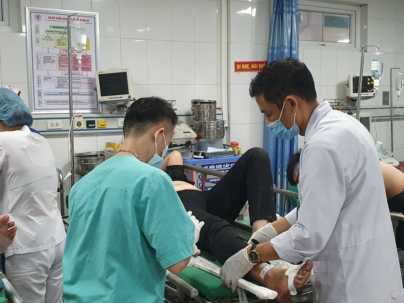 Khởi tố vụ án, tạm giam tài xế xe khách trong vụ tai nạn 3 người tử vong, 19 bị thương ảnh 2