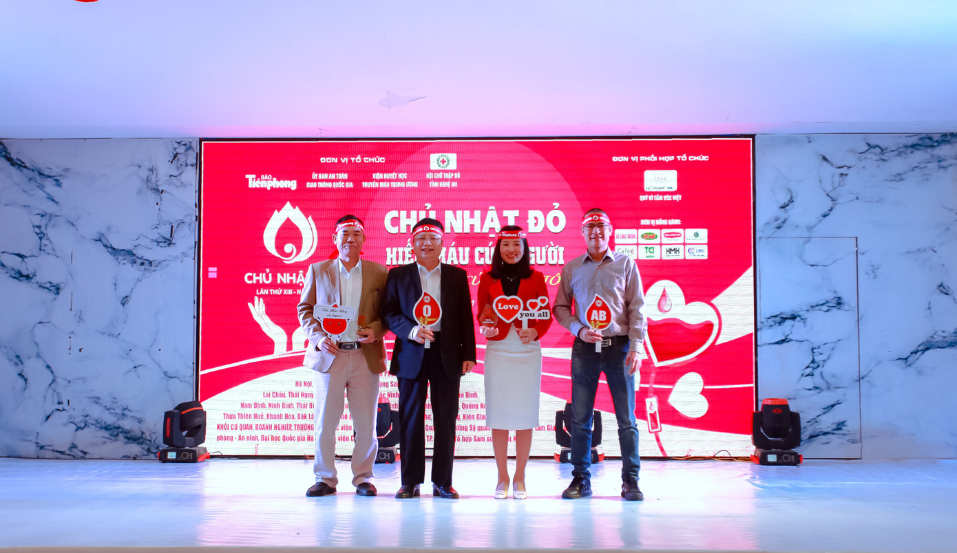 Ấm áp Chủ nhật đỏ tại Nghệ An ảnh 4