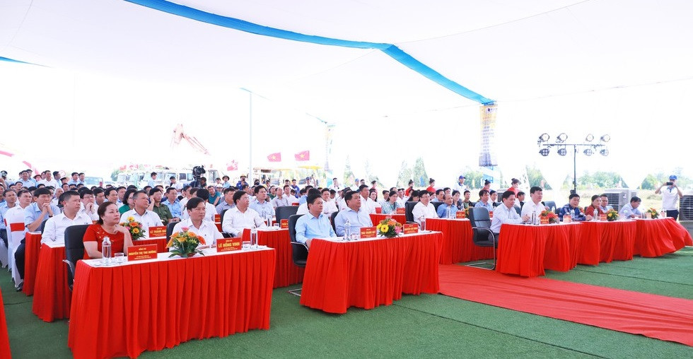 Khởi công dự án 521 tỷ ven biển Nghi Sơn - Cửa Lò ảnh 1