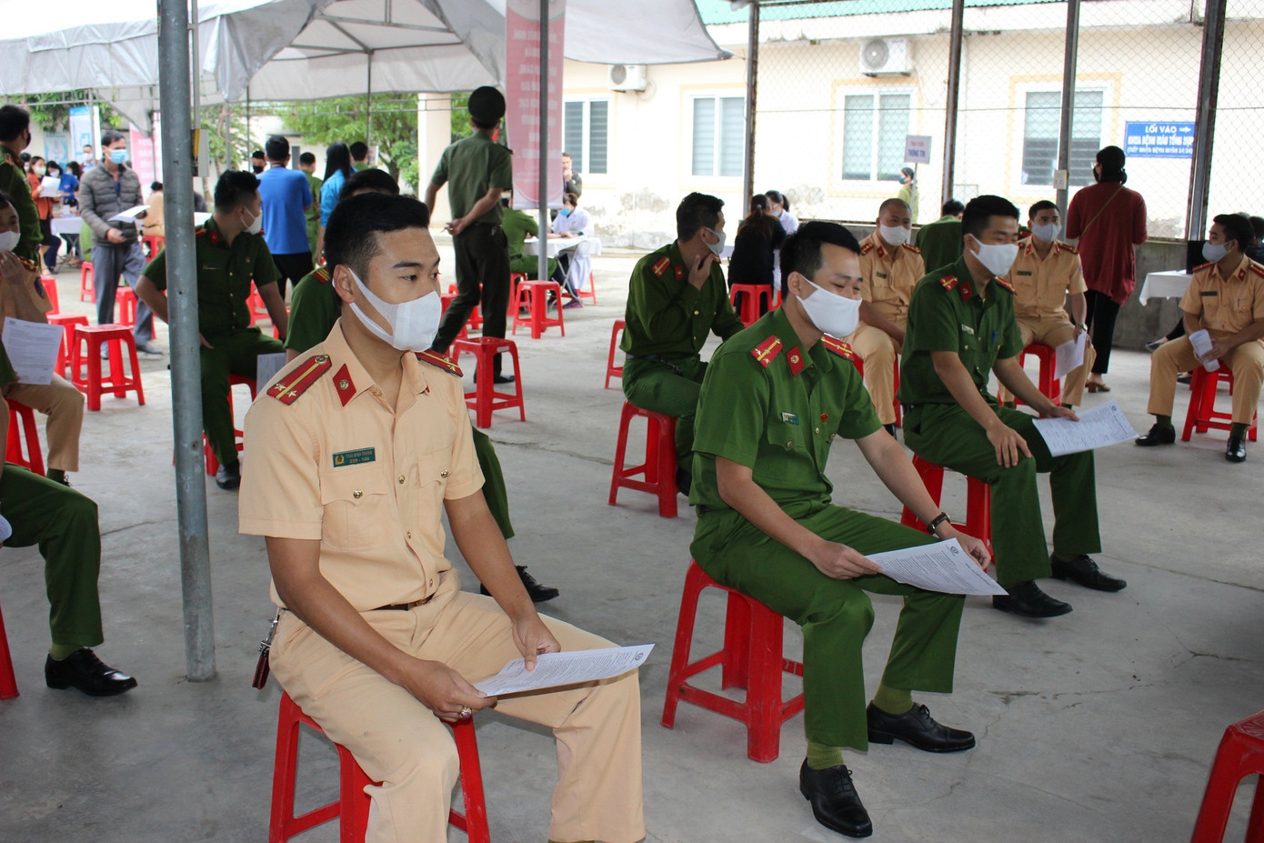 Tuổi trẻ Nghệ An hưởng ứng ‘Hiến máu an toàn - Đừng ngại COVID’ ảnh 2