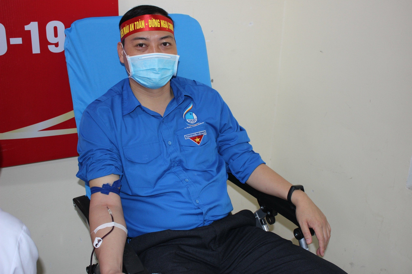 Tuổi trẻ Nghệ An hưởng ứng ‘Hiến máu an toàn - Đừng ngại COVID’ ảnh 9