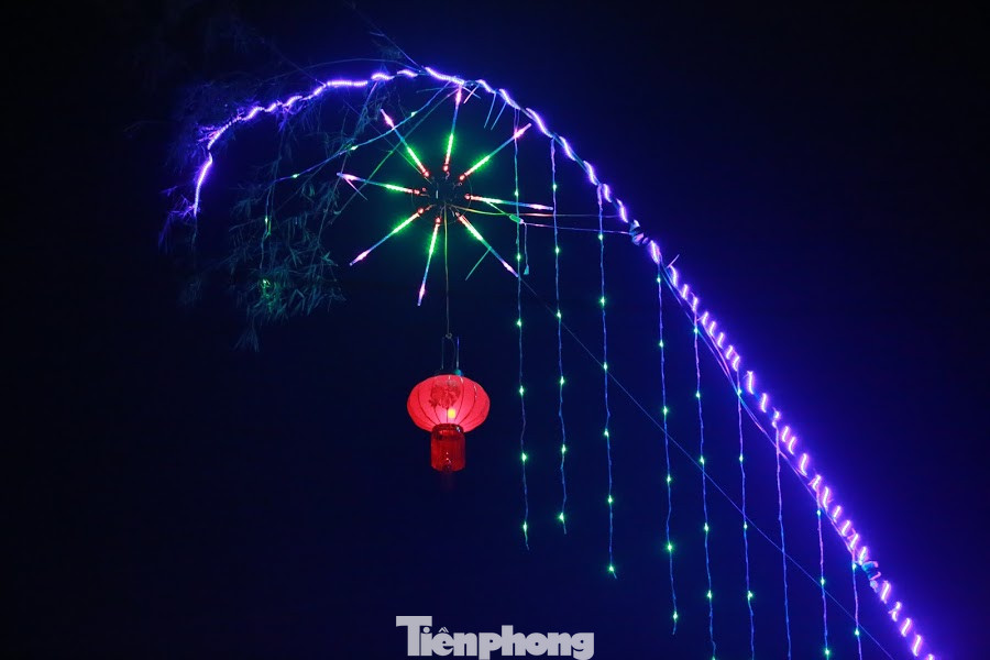 Rực sáng những 'cung đường nêu' đón Tết ở xứ Nghệ ảnh 11