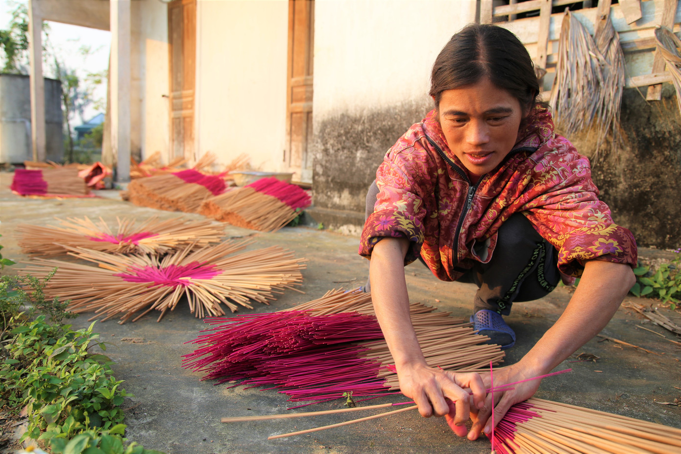 Làng nghề làm hương Hà Tĩnh vào vụ Tết ảnh 16