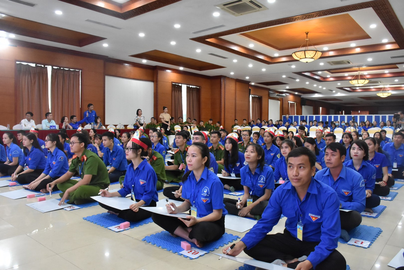 Rung chuông vàng 'Tuổi trẻ Hà Tĩnh đồng hành cùng hàng Việt Nam' ảnh 3