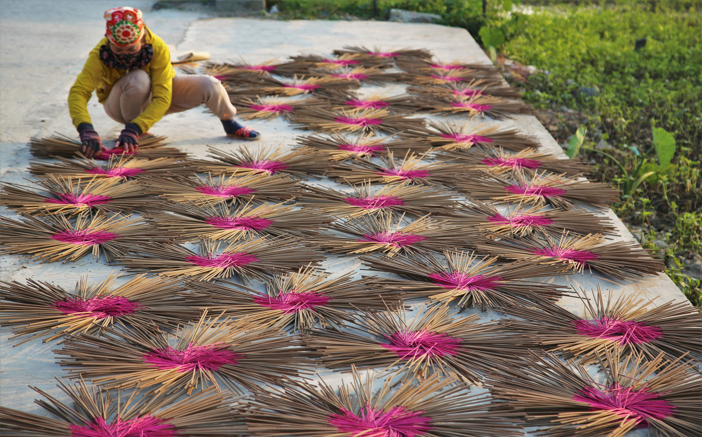 Làng nghề làm hương Hà Tĩnh vào vụ Tết ảnh 15