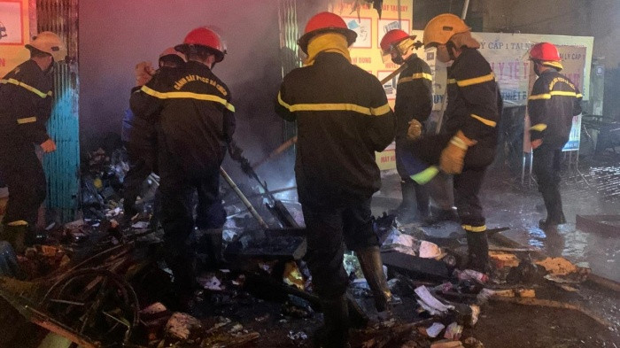 Cháy cửa hàng đại lý thiết bị y tế ở Hà Tĩnh ảnh 2