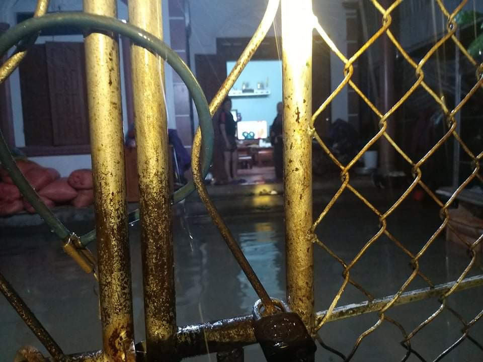 Dân Hà Tĩnh 'chạy lũ' trong đêm ảnh 5