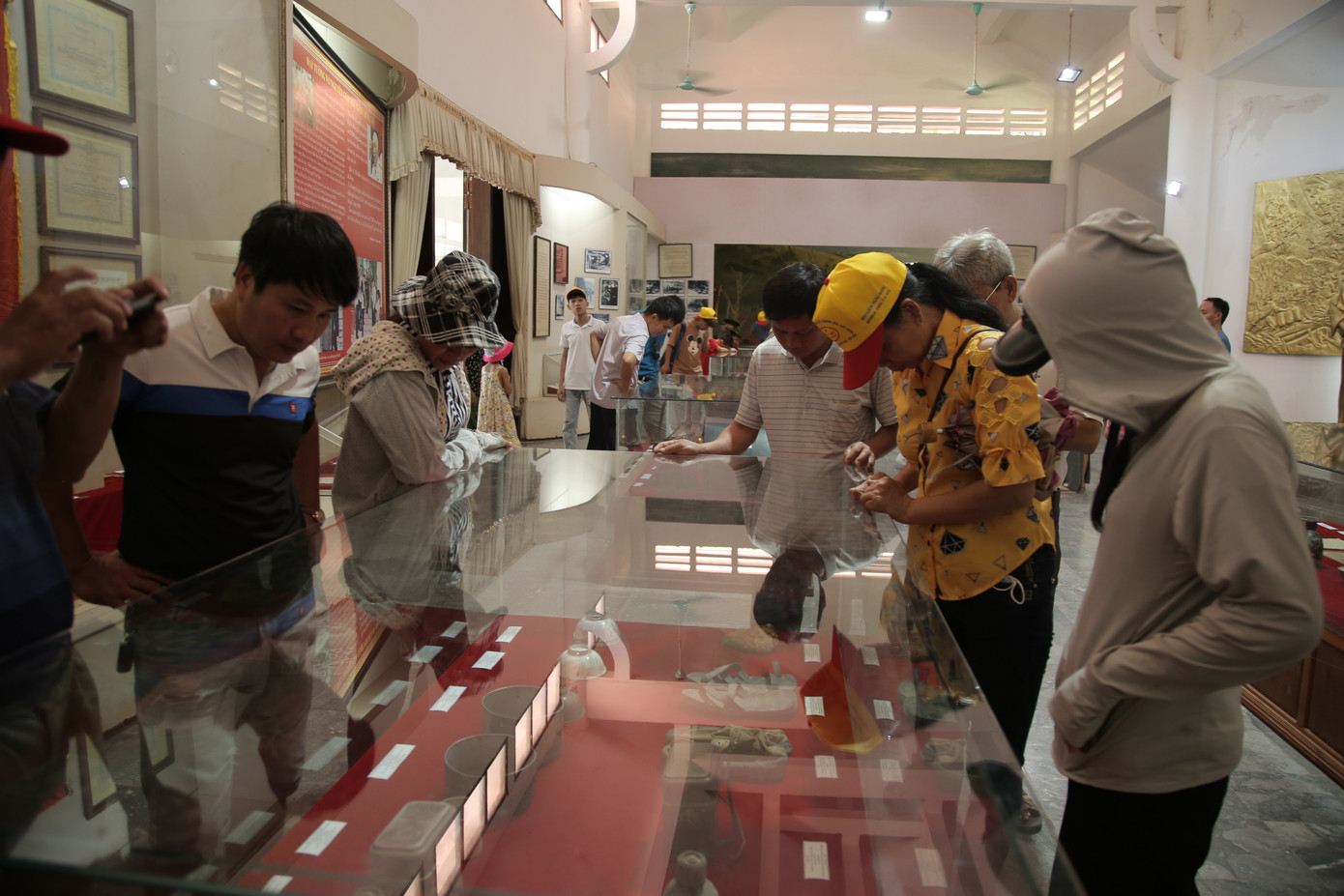 Hàng ngàn lượt khách về hành hương tại ngã ba Đồng Lộc ảnh 14