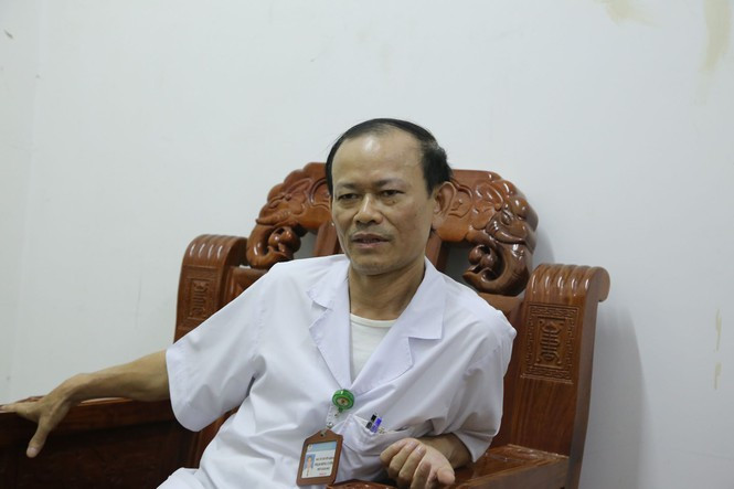 Đi rút ống thông tiểu sau tán sỏi, bác sĩ làm rách niệu đạo bệnh nhân ảnh 3