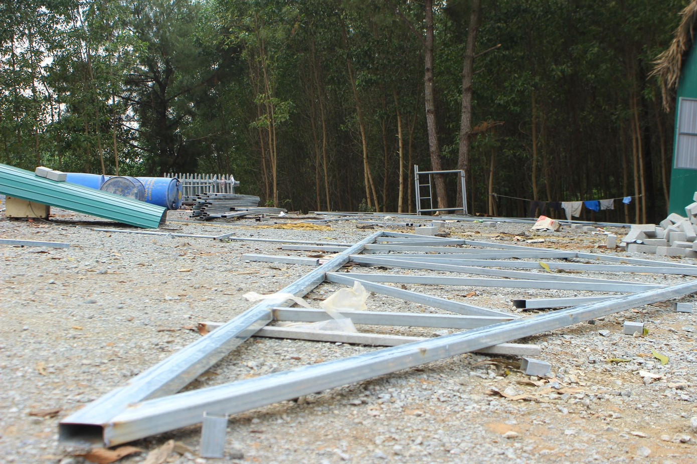 Hà Tĩnh yêu cầu kiểm tra vụ xẻ đồi xây khu sinh thái 'chui' trên đất rừng ảnh 1