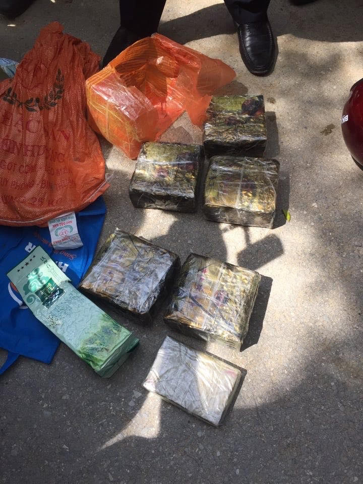 Nổ súng truy bắt đối tượng vận chuyển ma túy bỏ chạy 20km ảnh 1