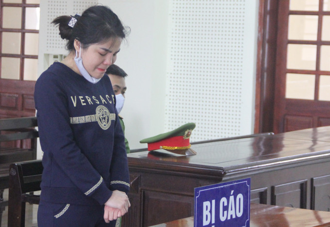 Giúp người tình xách ma túy, hotgirl 9X lĩnh án chung thân ảnh 1