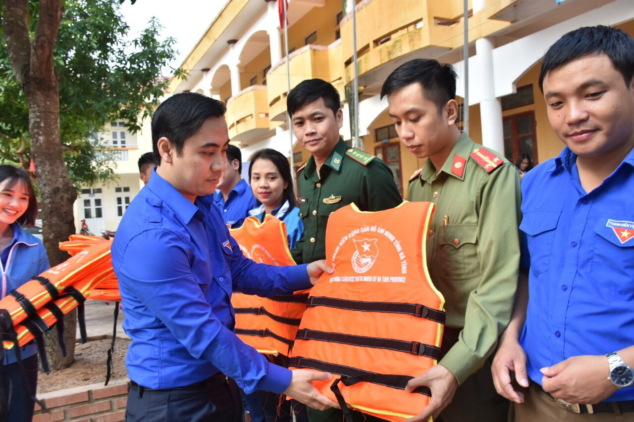 Thanh niên Hà Tĩnh ra quân ‘Tình nguyện mùa Đông 2020, Xuân tình nguyện 2021’ ảnh 2