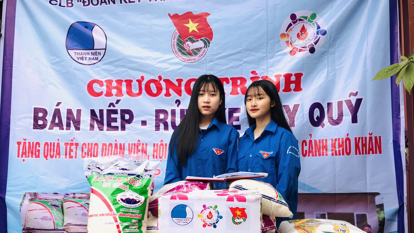 Tuổi trẻ Hà Tĩnh rửa xe, bán gạo gây quỹ hưởng ứng Tết vì người nghèo ảnh 2