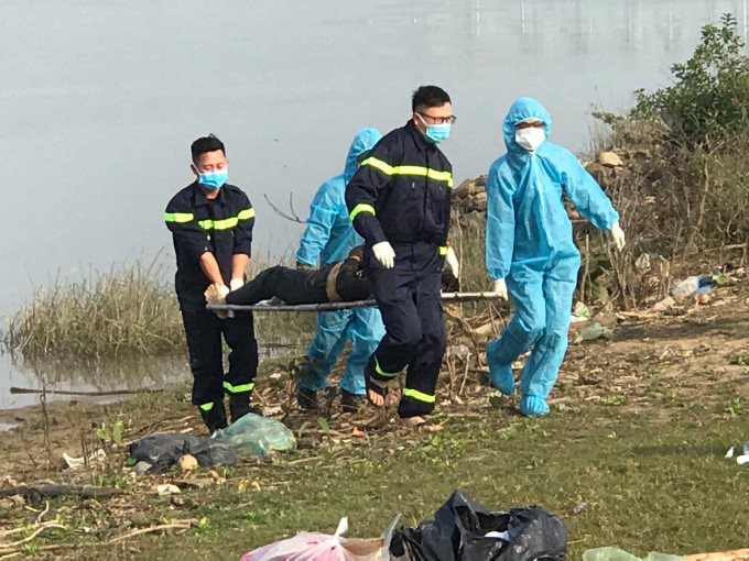 Tìm thấy thi thể người phụ nữ nhảy cầu sau gần 5 ngày ảnh 1