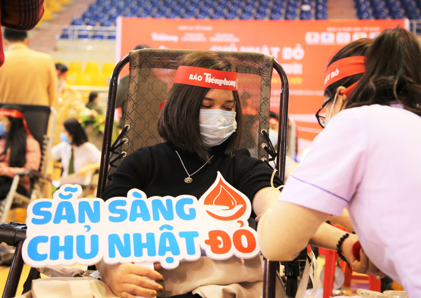 Chủ nhật Đỏ Hà Tĩnh tiếp nhận 486 đơn vị máu ảnh 8