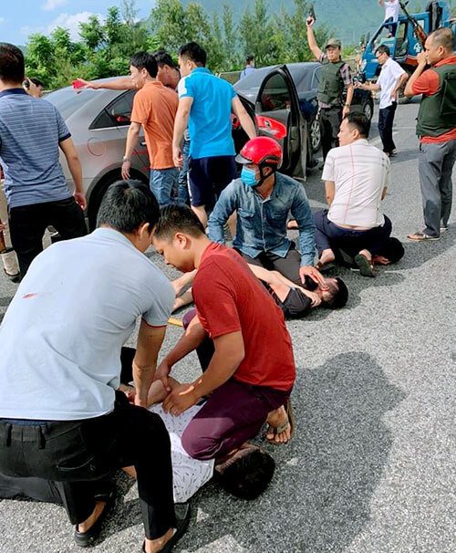 Nổ súng vây bắt nhóm đối tượng vận chuyển ma túy trên xe ô tô ảnh 2