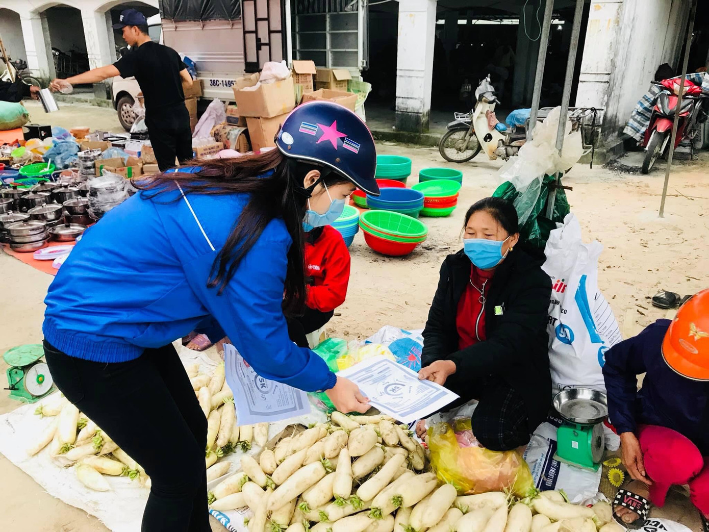 Tuổi trẻ Hà Tĩnh thực hiện nhiều hoạt động phòng dịch COVID-19 ảnh 10