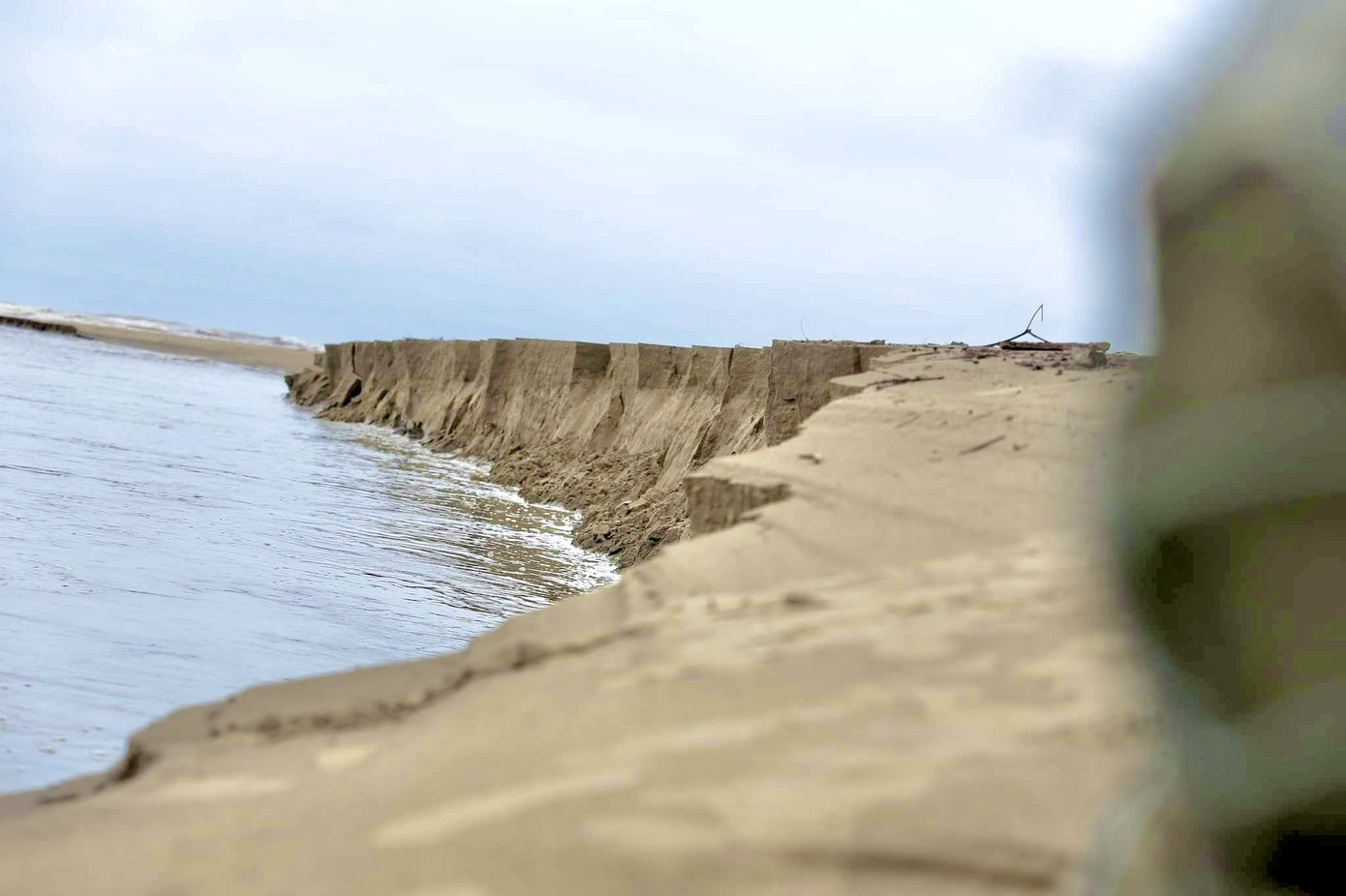 Đê chắn sóng 300 tỷ ở Hà Tĩnh sạt lở, đứt gãy sau bão số 5 ảnh 9