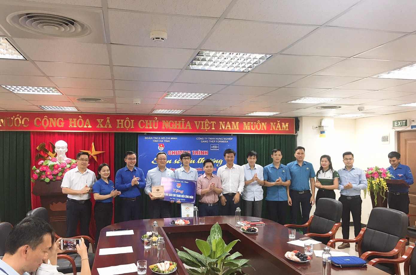 ‘Gian hàng 0 đồng’ ấm lòng thanh niên công nhân ở Hà Tĩnh ảnh 10