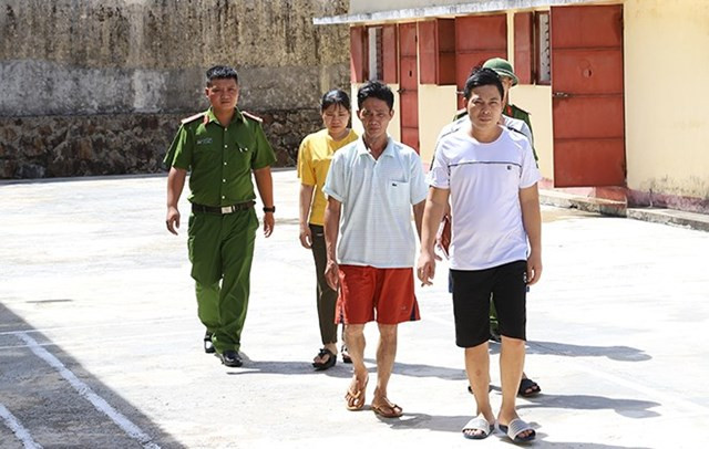 Phá đường dây đánh bạc 5 tỷ đồng bằng hình thức ghi lô đề ảnh 1